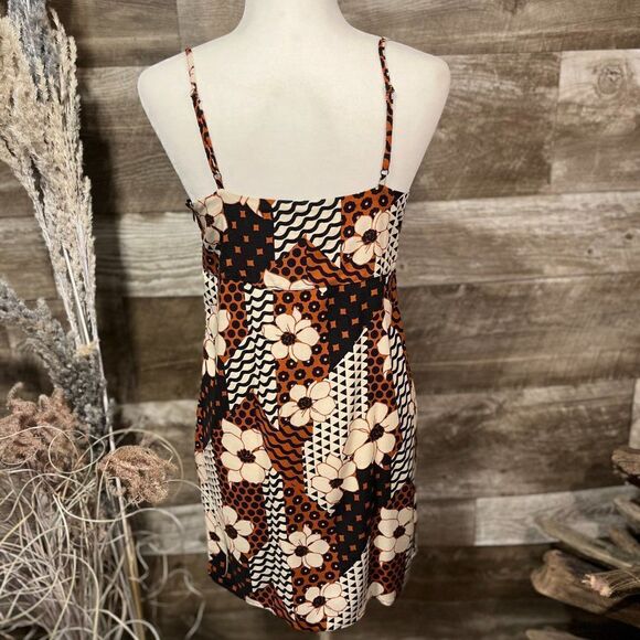 Forever 21 tie-front sundress - Picture 4 of 7